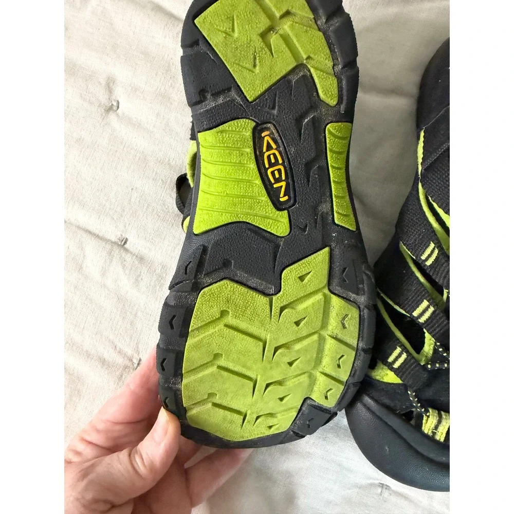 Keen Newport H2 Water Sandals Women Youth‎ SZ 5 Lime Green Outdoor Hiking Trail